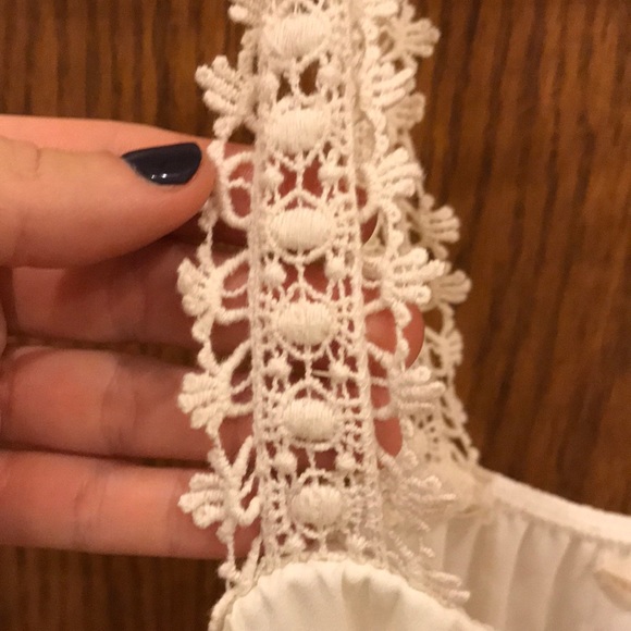 NAME YOUR PRICE 👚 • A’Gaci • Laced White Tank - Picture 3 of 4